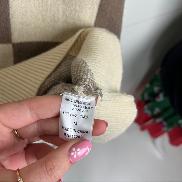 Miou Muse Brown and Cream Oversized Checkerboard Sweater NWT - Picture 6 of 9